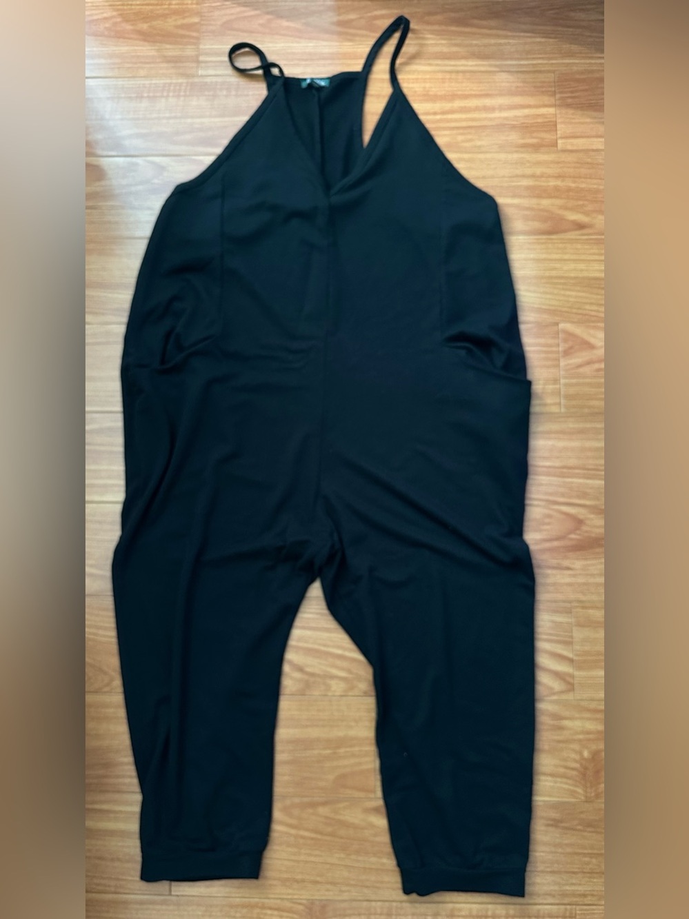 Wild Fable Black Women's Jumpsuit - Sleek V-Neck Sleeveless Style
